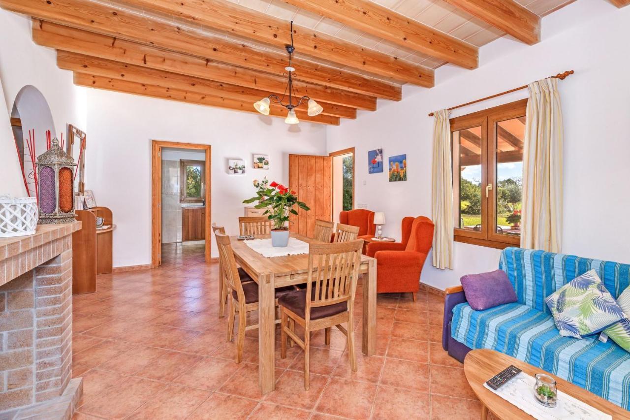Casa Rustica Villa Porto Petro  Exterior photo